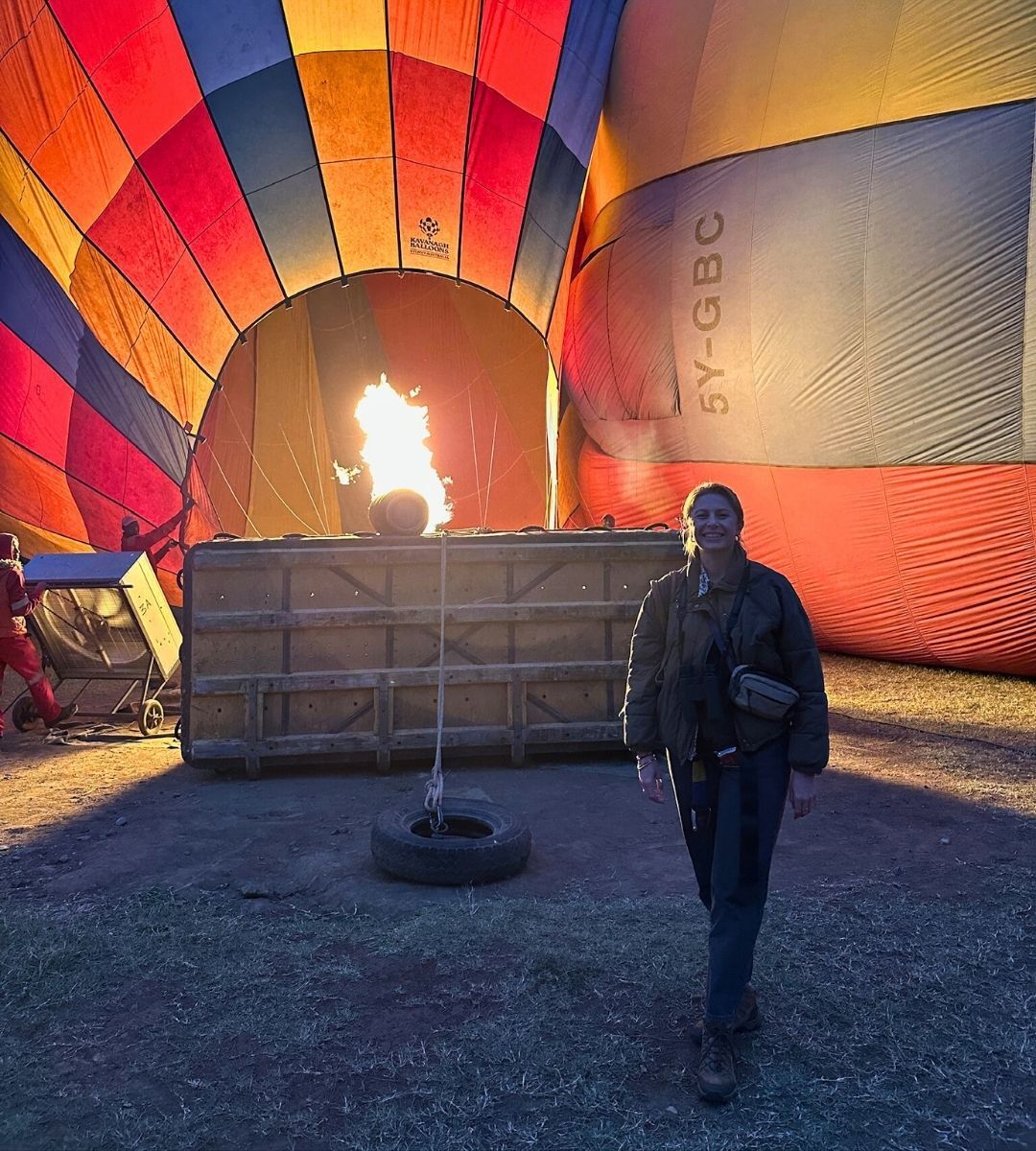 An early hot-air balloon safari 