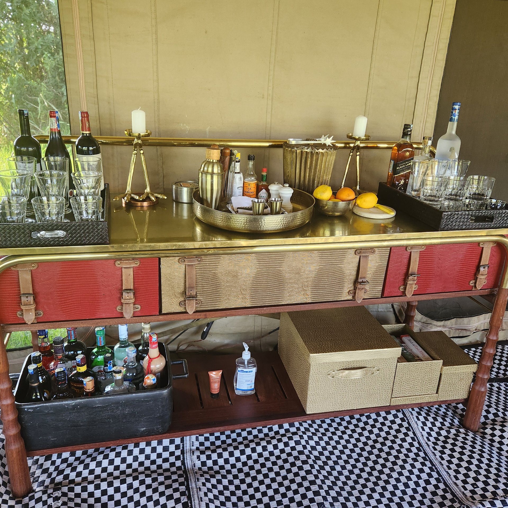 The best bar in the Mara