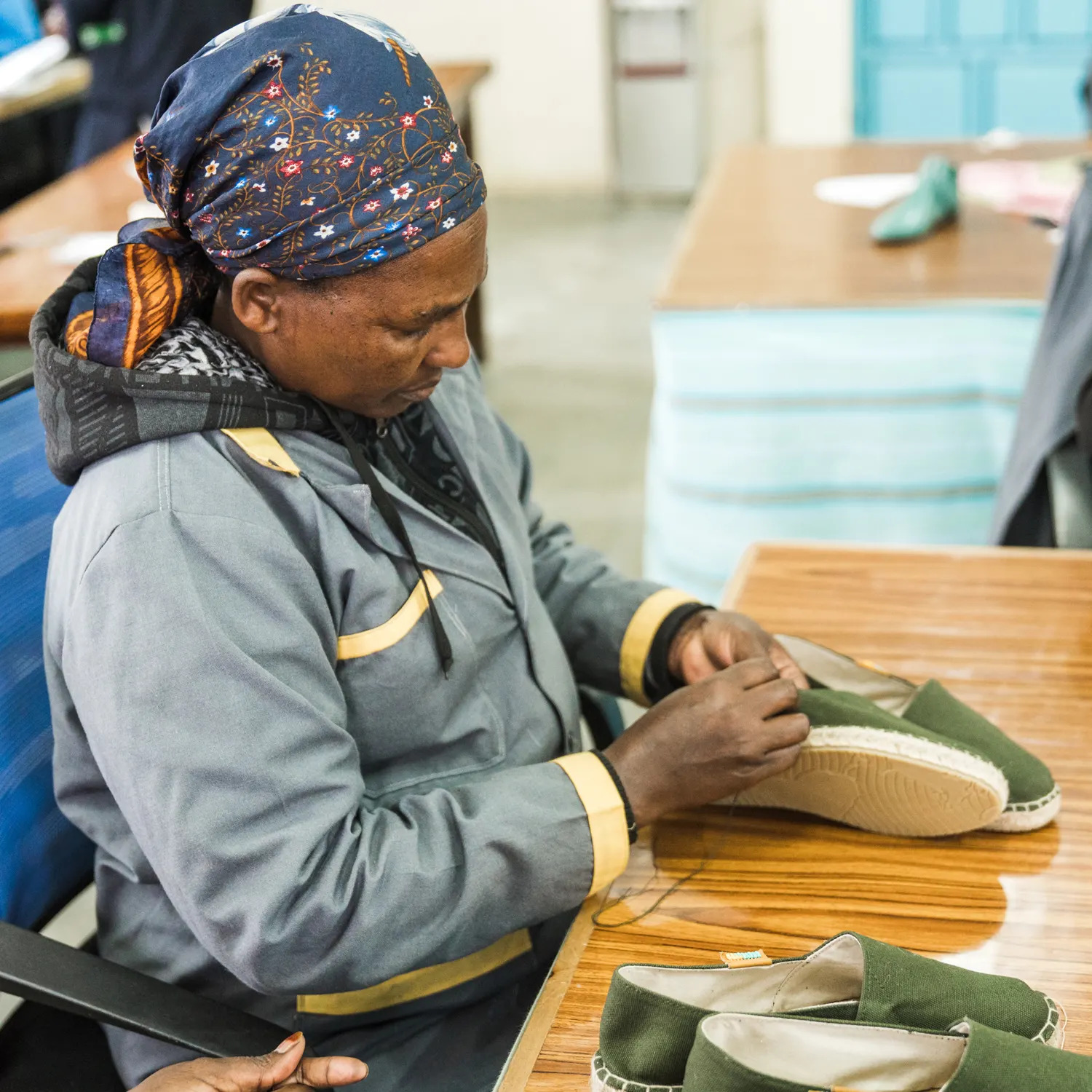 Lady making Afridrille