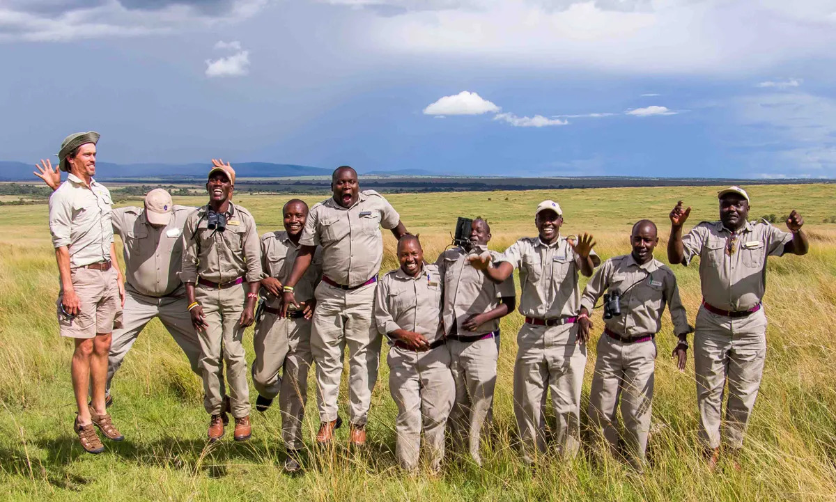 Angama guiding team in flight