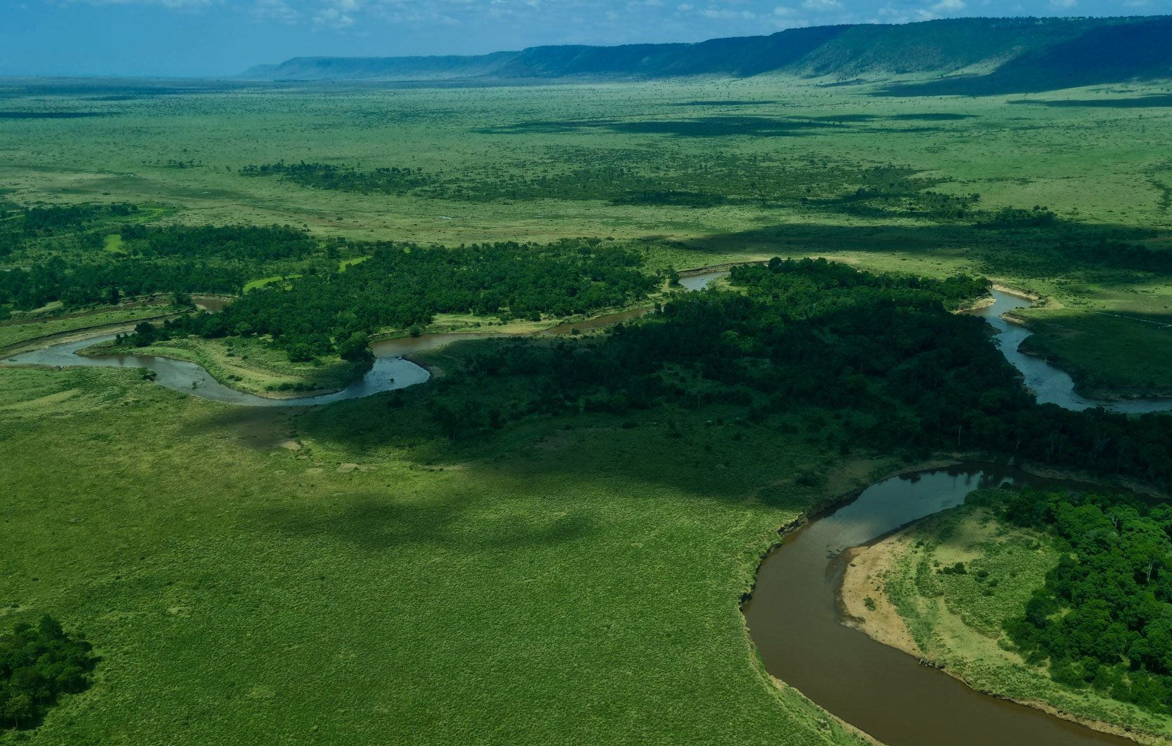 Flying in over the Mara River